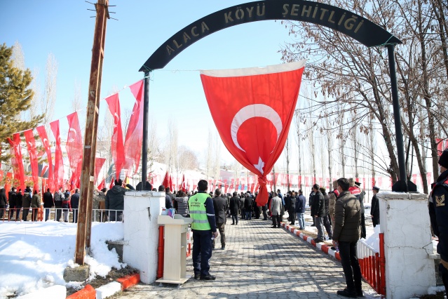 Erzurum'daki Alaca şehitleri 103. yılında törenle anıldı 14