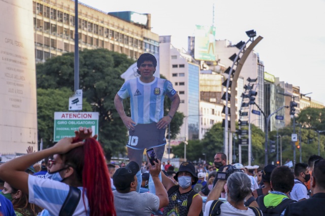 "Maradona'nın öldürüldüğü" iddiasıyla gösteri düzenlendi 4