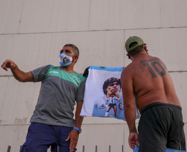 "Maradona'nın öldürüldüğü" iddiasıyla gösteri düzenlendi 8