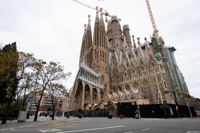 Kovid-19,  "küresel salgın" ilanının yıl dönümü 54