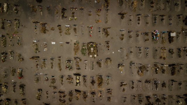 Kovid-19,  "küresel salgın" ilanının yıl dönümü 23