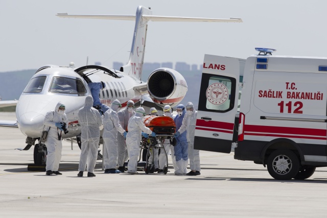 Kovid-19,  "küresel salgın" ilanının yıl dönümü 32