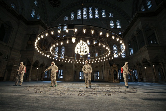 Kovid-19,  "küresel salgın" ilanının yıl dönümü 69