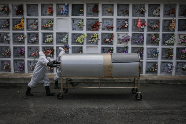 Kovid-19,  "küresel salgın" ilanının yıl dönümü 60