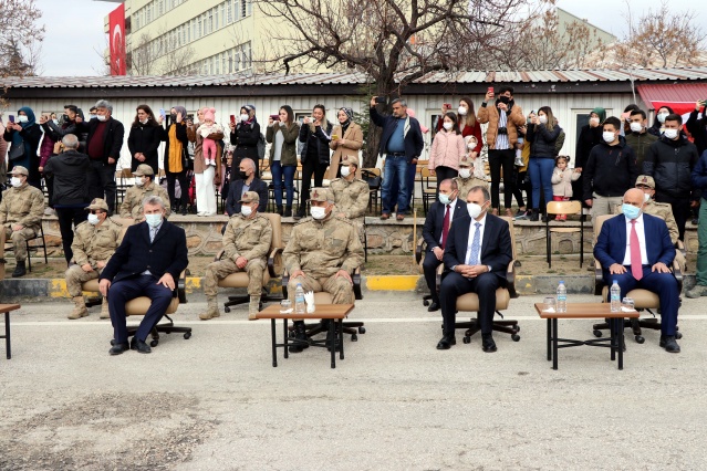 Afrin'de görev yapan komando birliği Elazığ'a döndü 11