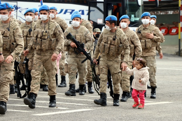 Afrin'de görev yapan komando birliği Elazığ'a döndü 7