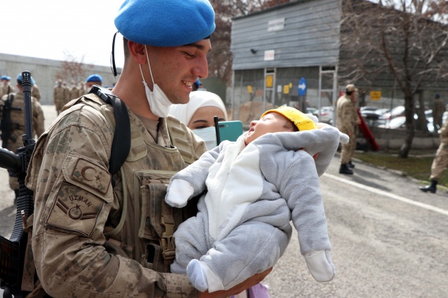 Afrin'de görev yapan komando birliği Elazığ'a döndü 8