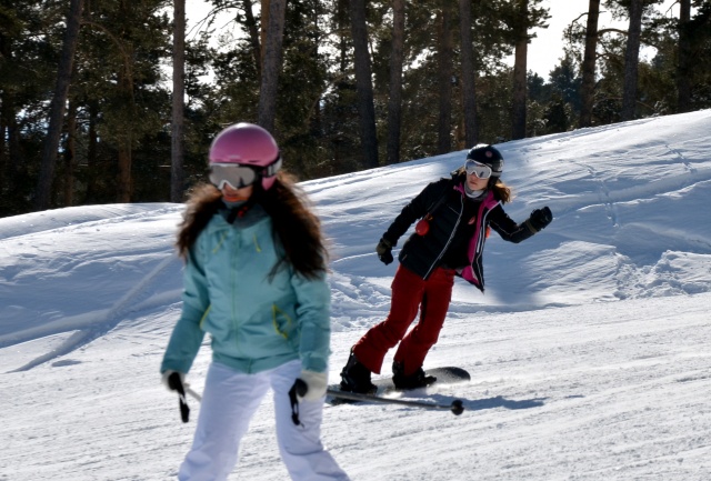 Cıbıltepe Kayak Merkezinde kayak keyfi devam ediyor 2