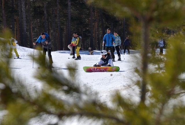 Cıbıltepe Kayak Merkezinde kayak keyfi devam ediyor 11