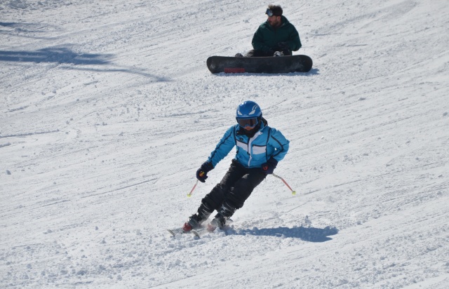 Cıbıltepe Kayak Merkezinde kayak keyfi devam ediyor 10