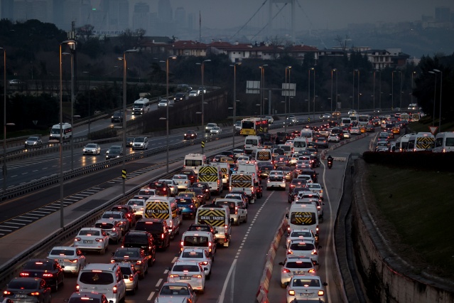 İstanbul'da yasak bitti,  trafik tıkandı! 8
