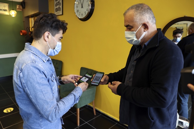 İstanbul'da,  birçok yere girişte HES kodu kontrolü başladı 1