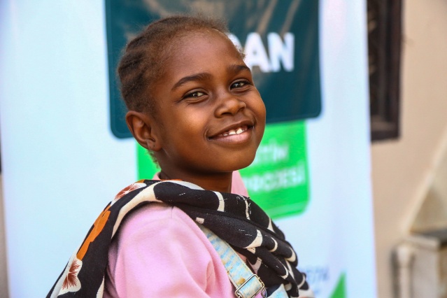 Hayrat Derneği,  Türk hayırseverlerin yardımlarıyla yüzlerce yetimin hamiliğini yapıyor 4