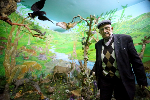 Kırklareli'nde "kuşçu dayı" olarak bilinen tahnit ustası,  61 yılda bine yakın hayvanı doldurdu 12