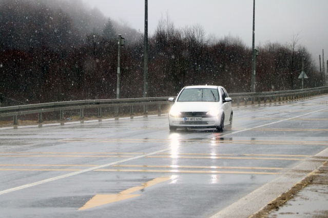Bolu Dağı'nda kar yağışı 2