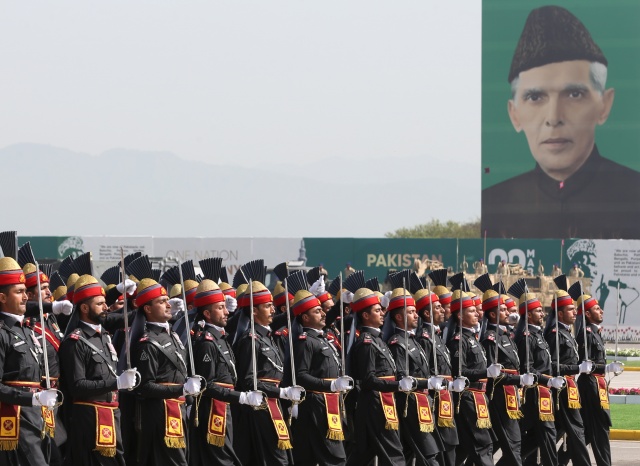Pakistan Milli Günü'nde askeri geçit töreni 6