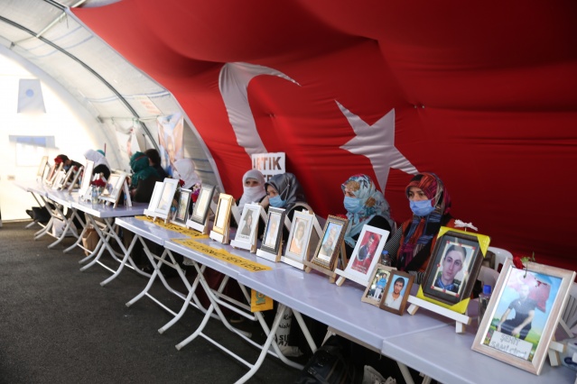 Diyarbakır anneleri evlatlarına "teslim ol" çağrısında bulundu 2