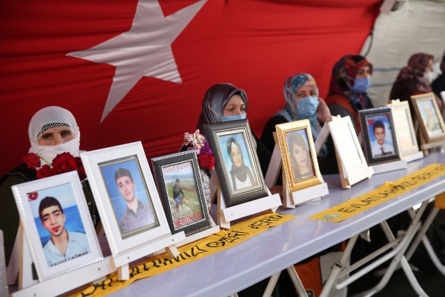 Diyarbakır anneleri evlatlarına "teslim ol" çağrısında bulundu 8