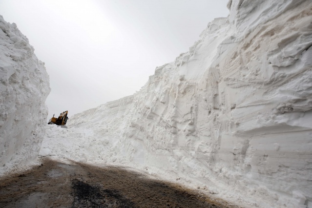 Muş'ta 4 aydır kapalı olan alternatif köy yolu 7 günde açılabildi 17