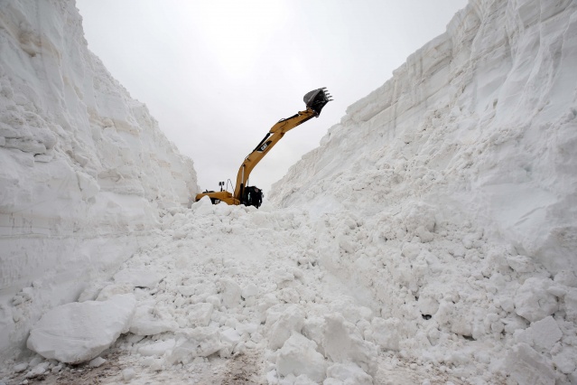 Muş'ta 4 aydır kapalı olan alternatif köy yolu 7 günde açılabildi 5