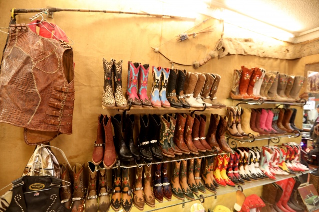 Beyoğlu'ndan Hollywood'a el yapımı kovboy çizmesi 11