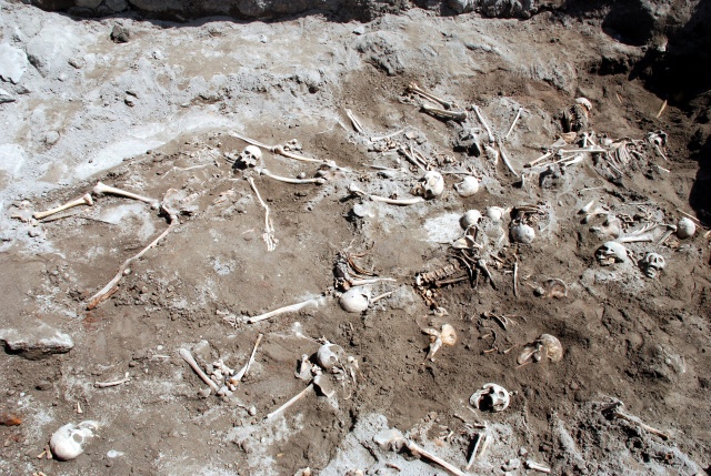 Bilimsel kazılarla Ermeni çetelerinin katliamları 11