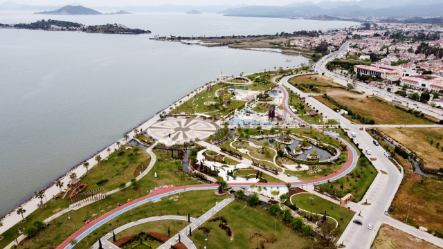 Turizm merkezlerinde "tam kapanma"nın ikinci gününde sessizlik hakim oldu 5