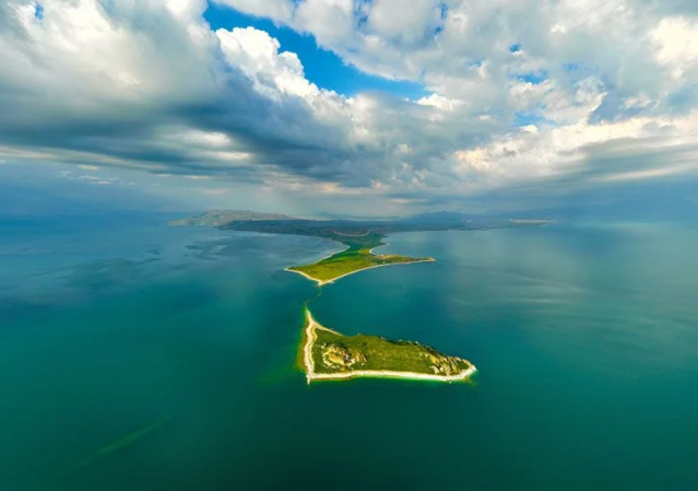 Van’ın el değmemiş adası Çarpanak bahar aylarında görenleri büyülüyor 4