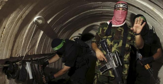 İsrail'in yok etmek için var gücüyle bombaladığı Hamas'ın tünelleri ilk kez görüntülendi 1