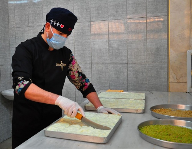 Güllaç ustalarının ramazanda yoğun mesaisi 3