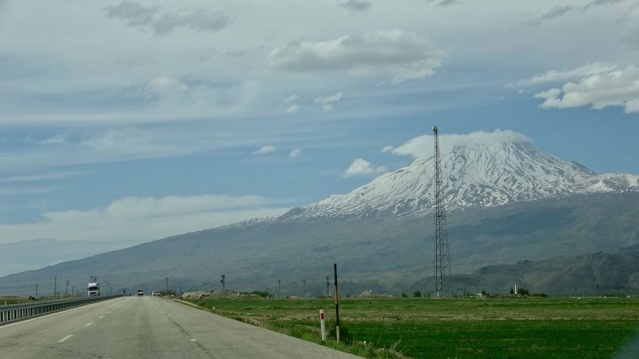 'Türkiye'nin çatısı' Ağrı Dağı manzarasıyla büyülüyor 8