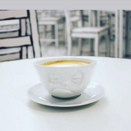 10 kilo boya kullanıldı! Bu kafeye gidenin gerçeklik algısı altüst oluyor 5