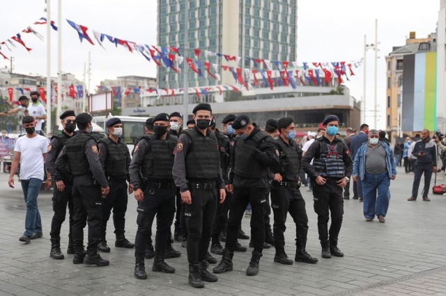 Taksim Camii ibadete açıldı 3