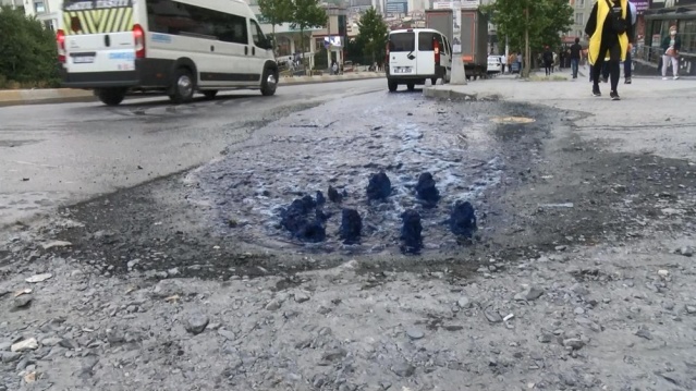 Esenyurt'ta rögarlardan yine mavi su fışkırdı 2