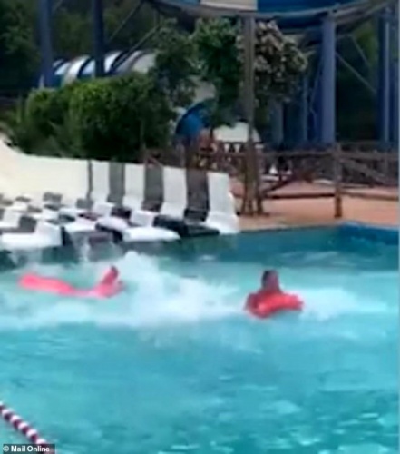 Eğlenmek için bindiği su kaydırağı felç etti! 3