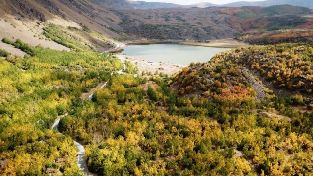 Nemrut Krater Gölü'nden sonbahar manzaraları 8