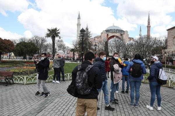 Sultahahmet'te turist yoğunluğu: Sosyal mesafeyi hiçe saydılar... 7