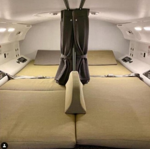 Yolcuların aklına bile gelmez! İşte uçaklarda kimsenin bilmediği bölme 3