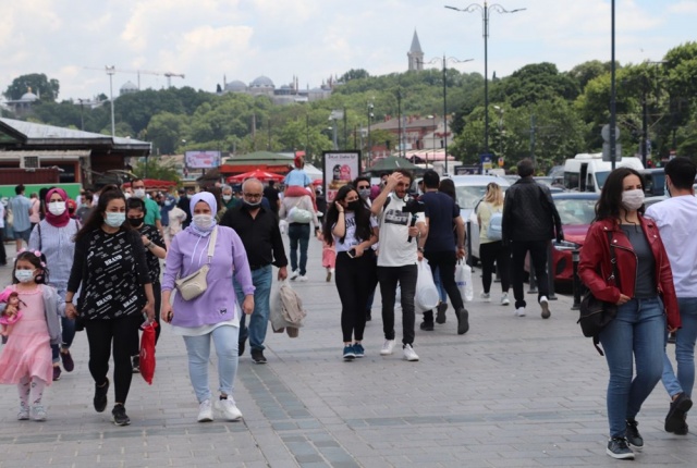 İstanbul'da kısıtlamasız ilk cumartesi 11