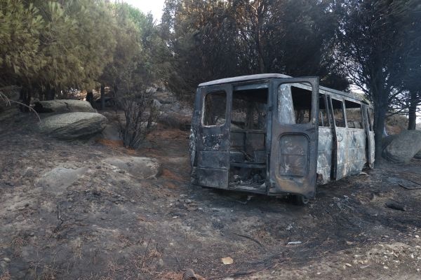 Marmara Adası'ndaki yangının boyutu gün ağarınca ortaya çıktı 11