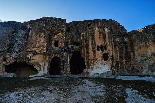 'Frigya'nın kalbi' Ayazini köyündeki mağaralar turistleri cezbediyor 4