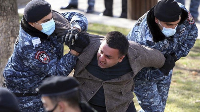 Ermenistan'da darbe: İşte ilk görüntüler 7