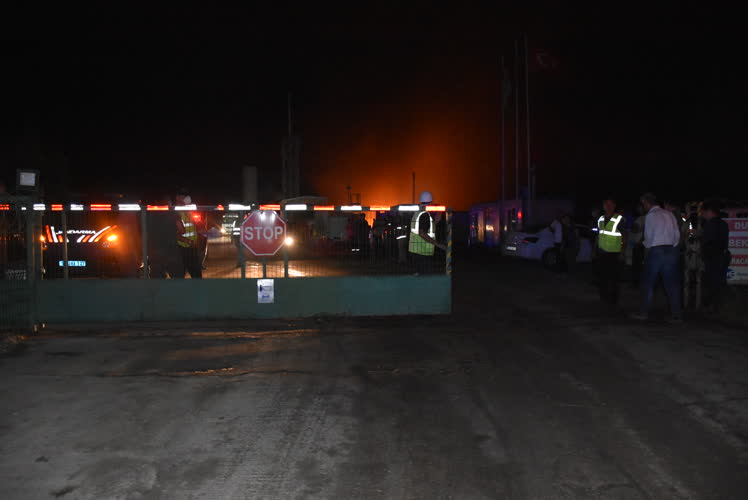 Çorlu'daki geri dönüşüm fabrikasında çıkan yangın söndürüldü