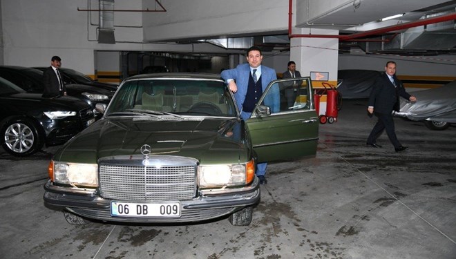 devlet bahçeli klasik otomobil