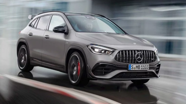 Mercedes AMG GLA 45 özellikleri
