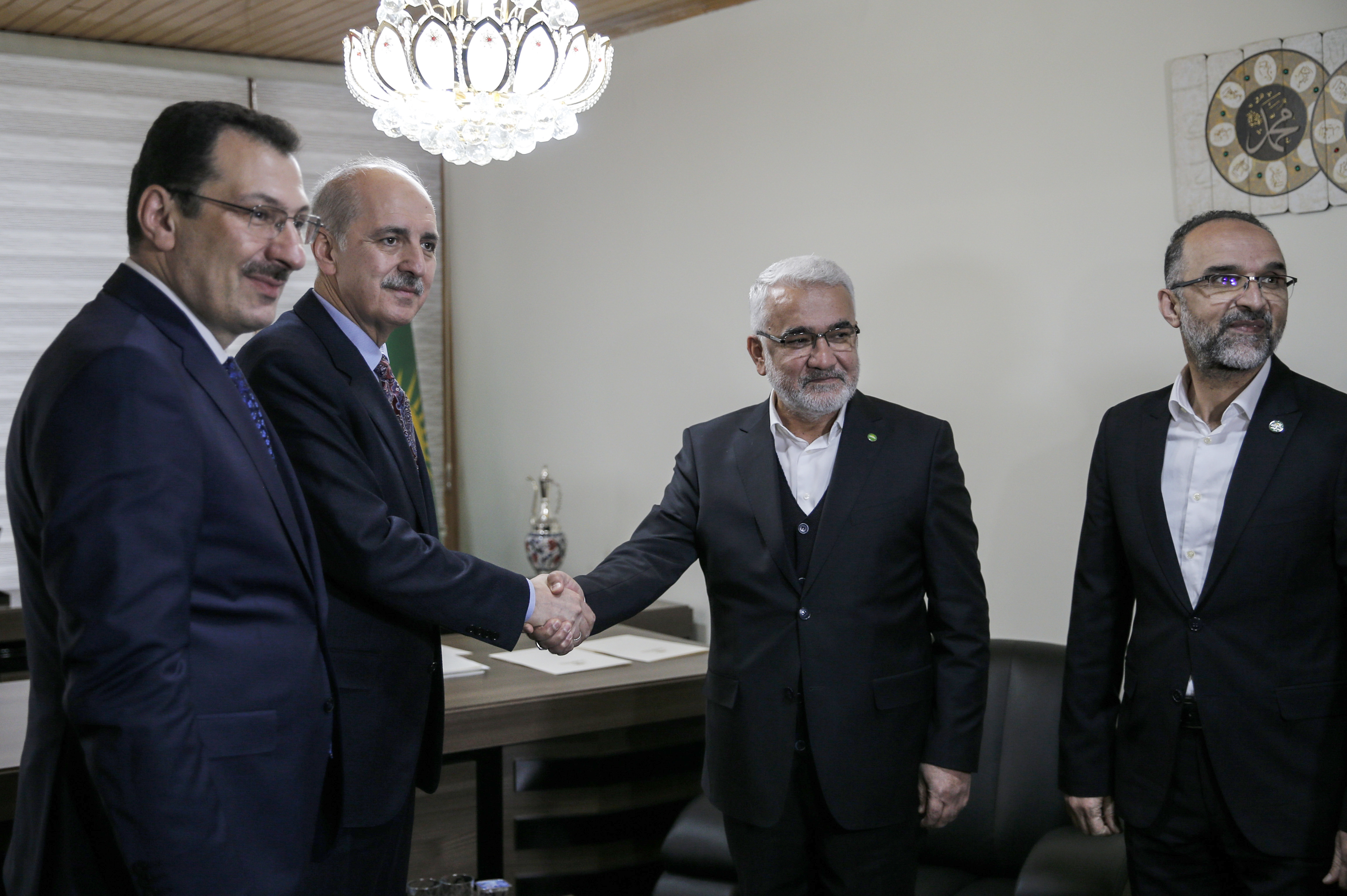 AK Parti HÜDA PAR'a gitti