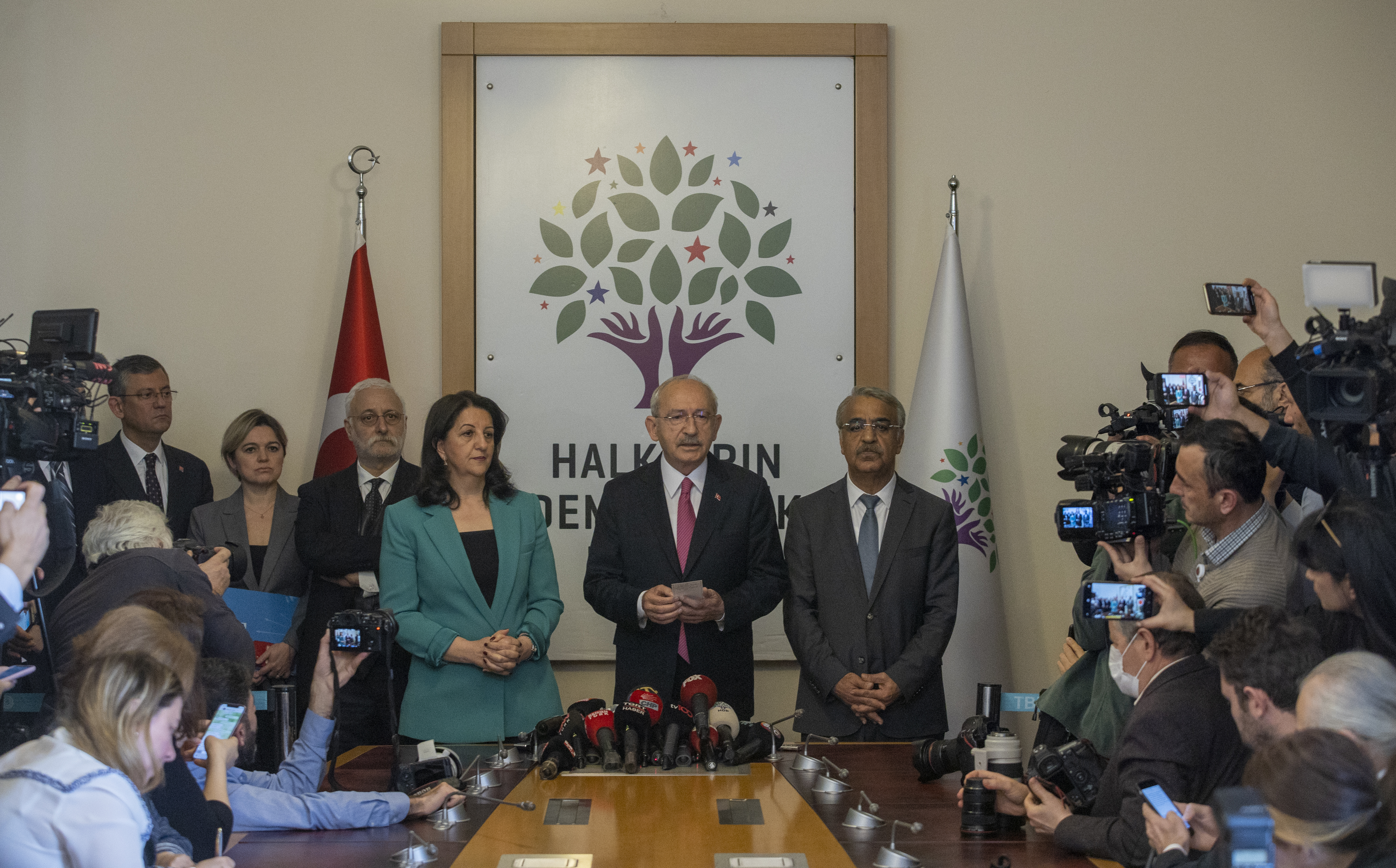 Kılıçdaroğlu HDP ile görüştü