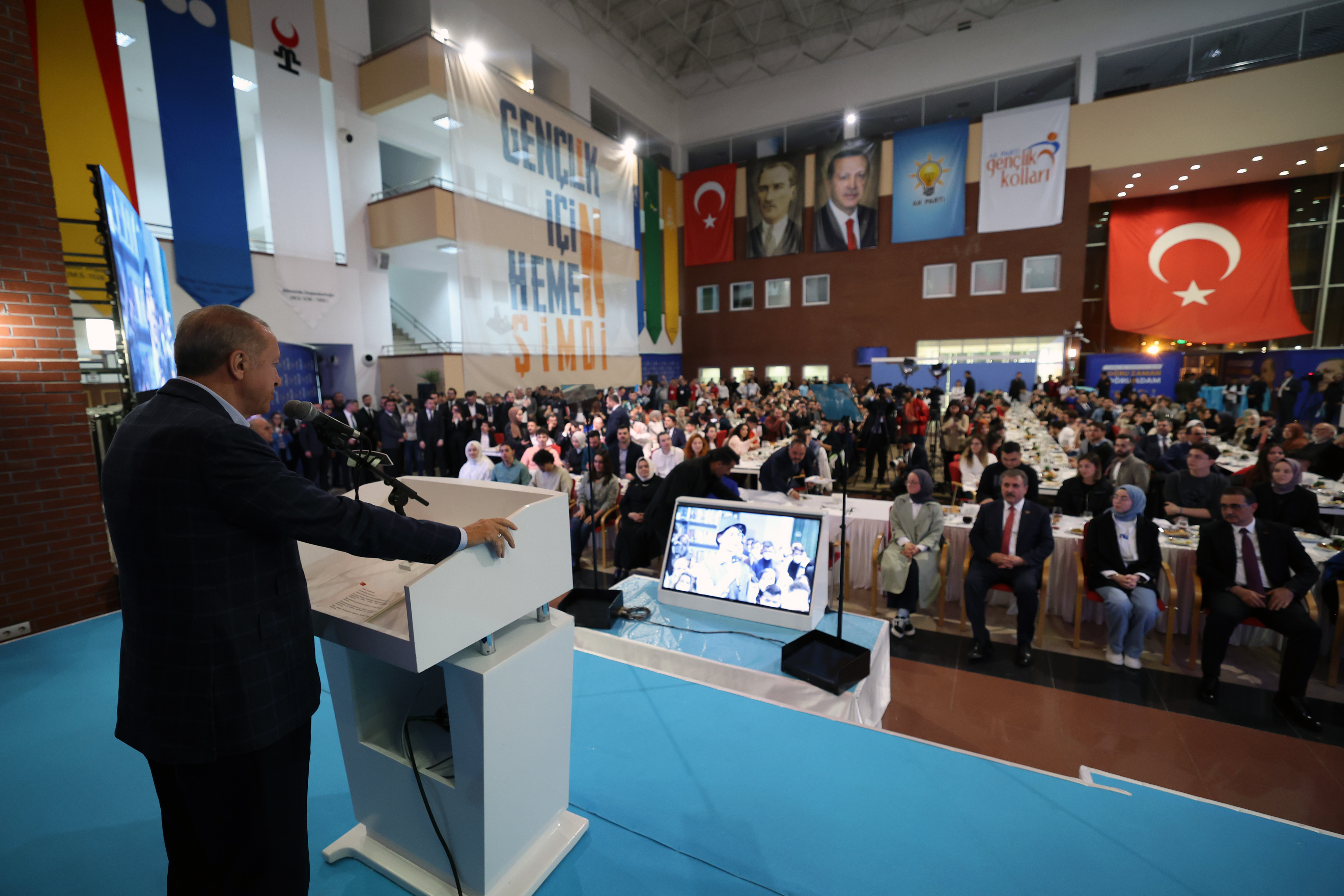 Erdoğan: Neymiş Erdoğan bunlara bol bol para vermiş. Bu aile bu konularda çok hassas!