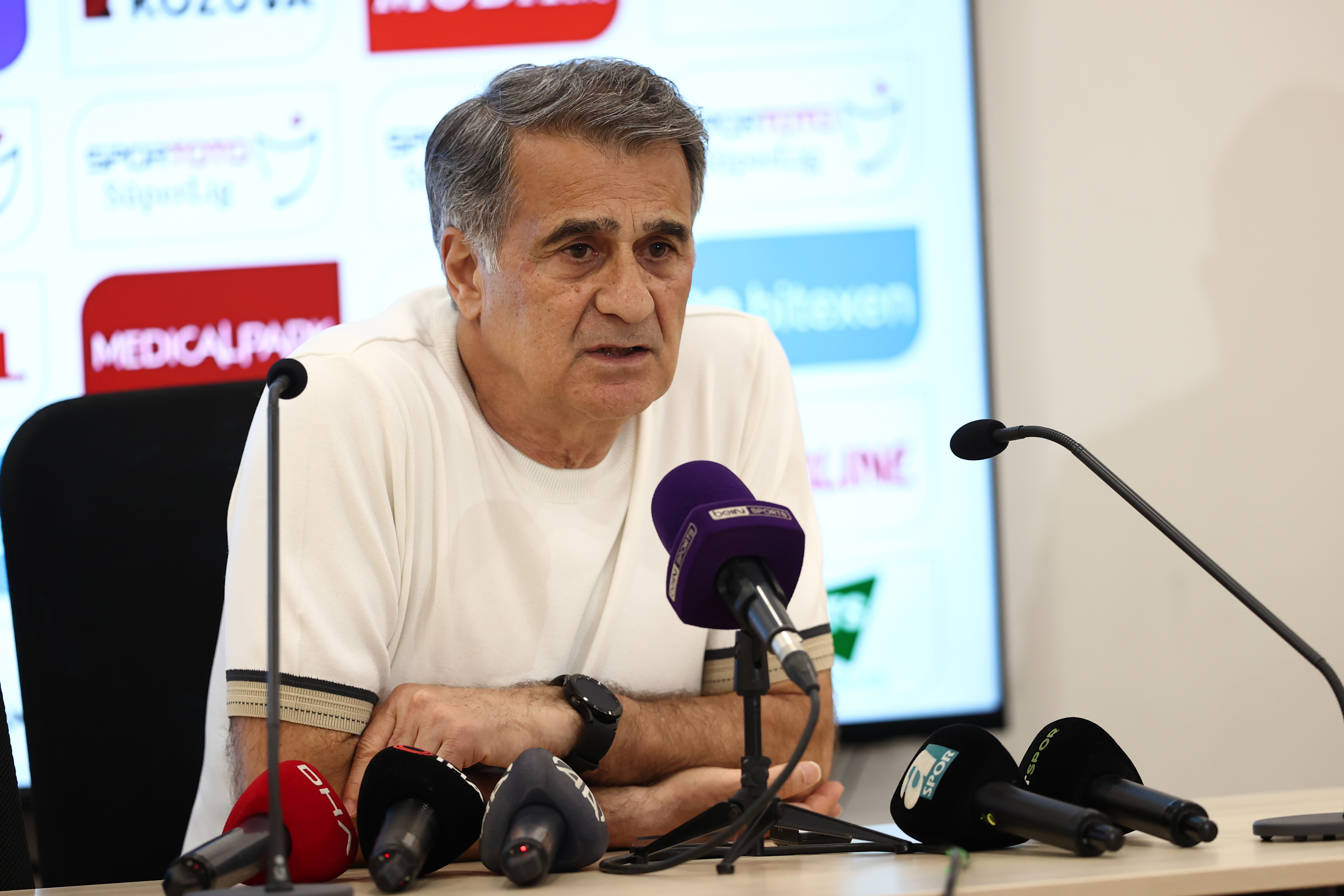 Şenol Güneş'ten sert sözler: Bu lig mantık ve hukuk dışı bir lig