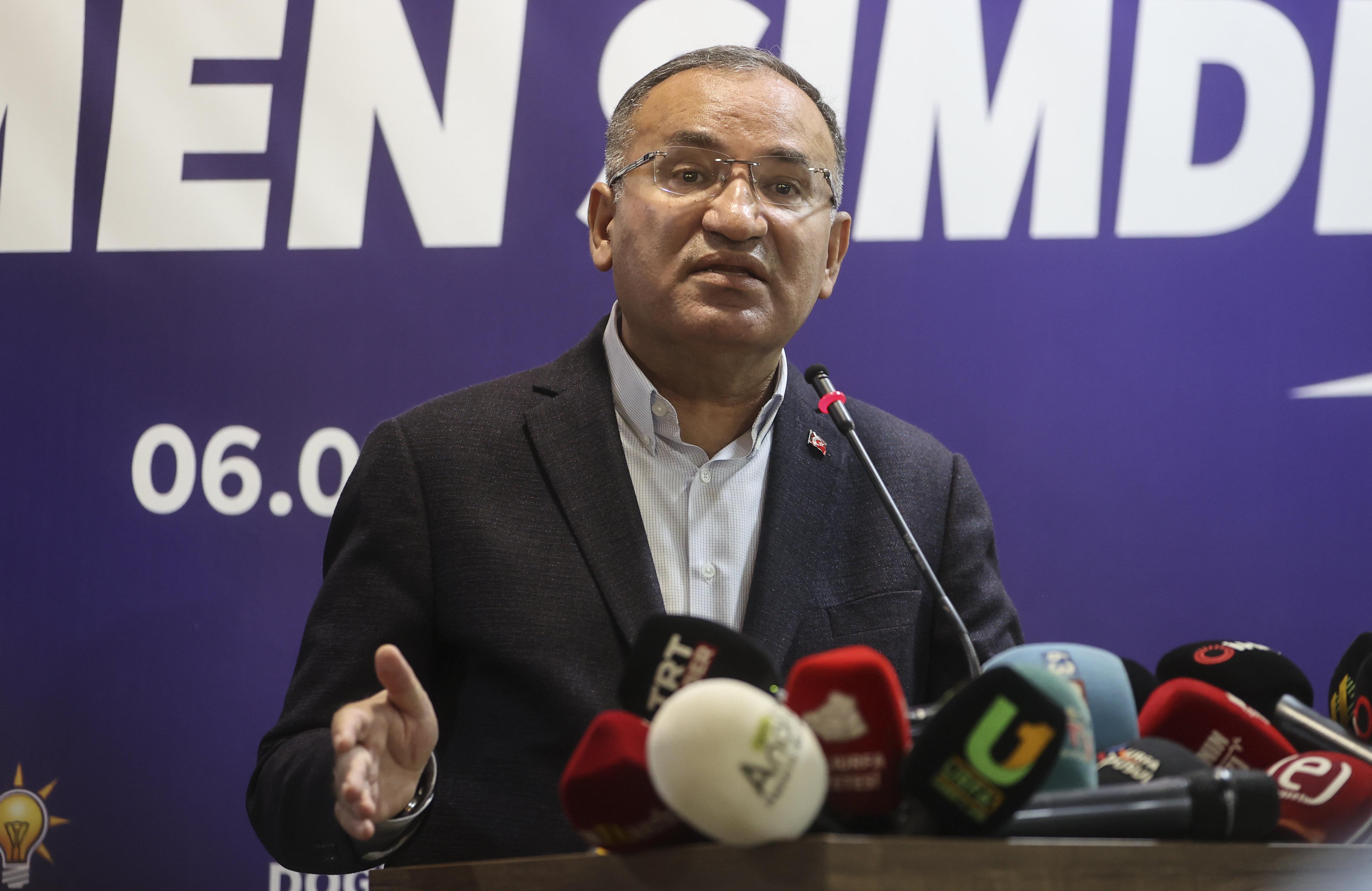 Bekir Bozdağ: Böyle bir kaset var ki anlaşılan,  çıkınca kıyamet kopacak!